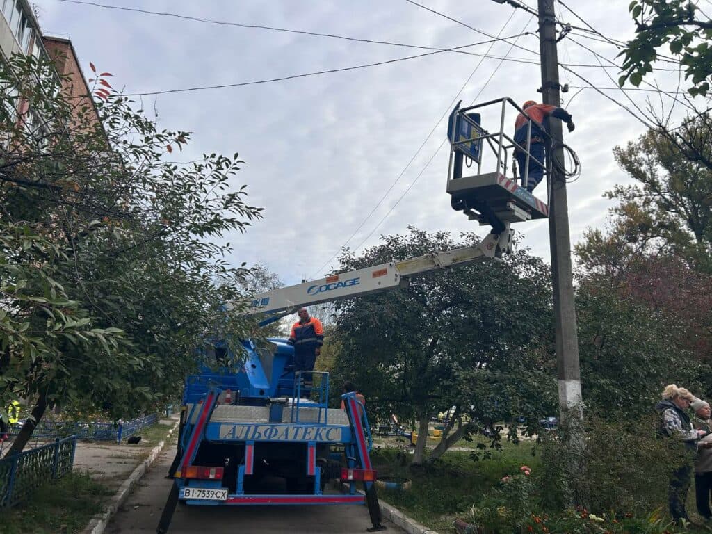 Місцева влада повідомляє про наслідки нічного ворожого обстрілу. Відключення води та світла – реальність Полтавського району