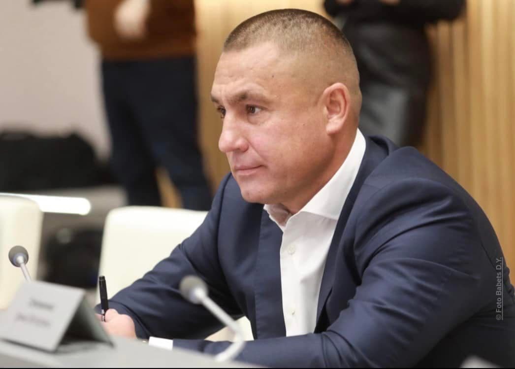 Руслан Телятник