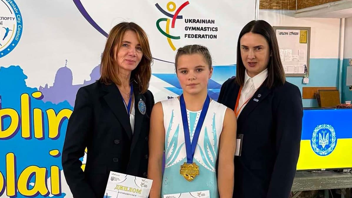Яна Лугова з нагородою
