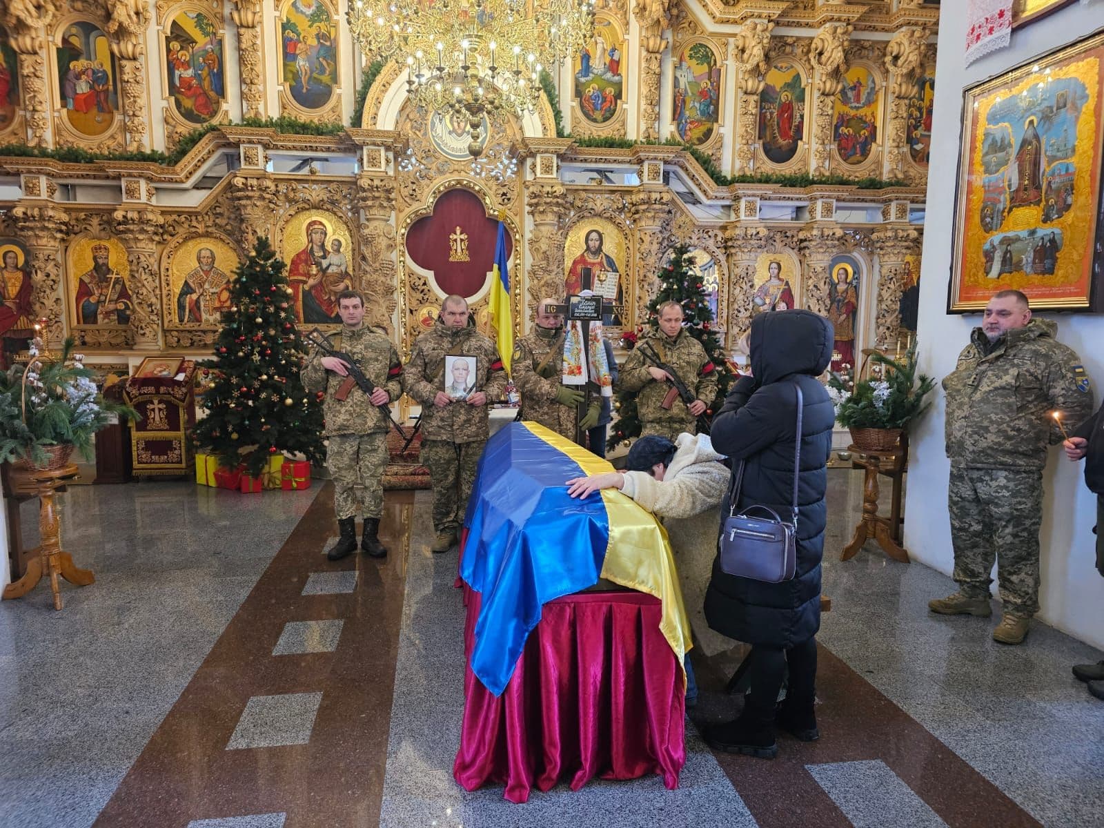 Прощання з Дмитром Ханіним