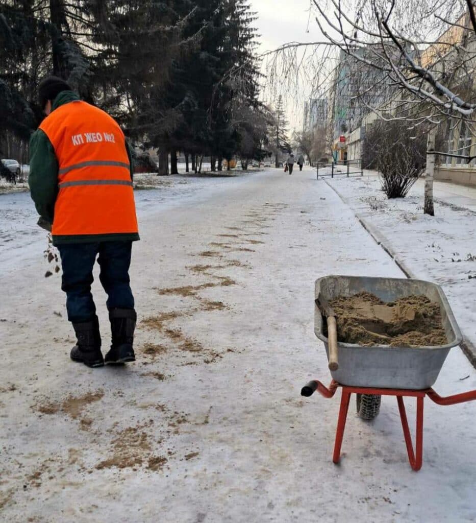 Усунення наслідків негодиу Полтаві Фото Управління ЖКГ