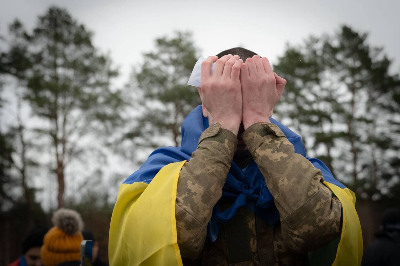 Ілюстративне фото. Звільнений з полону воїн