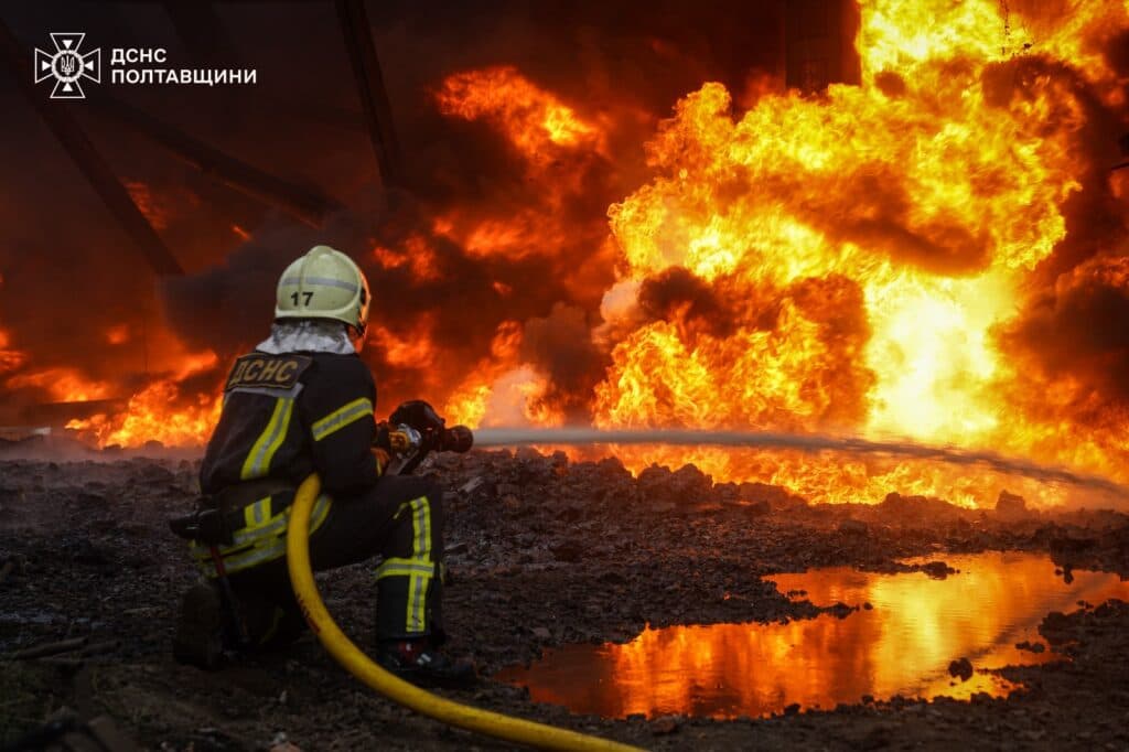 Наслідки обстрілу Кременчука 14 травня