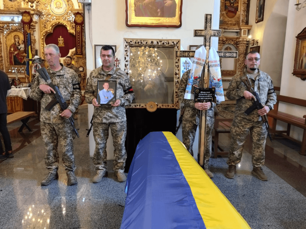 Прощання з захисниками та захисницею у Полтаві