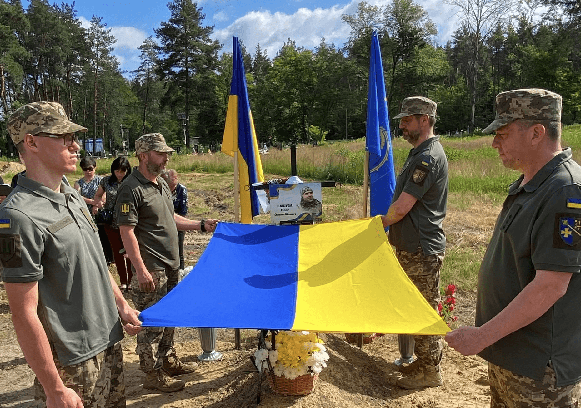 На Полтавщині встановили кенотаф воїну
