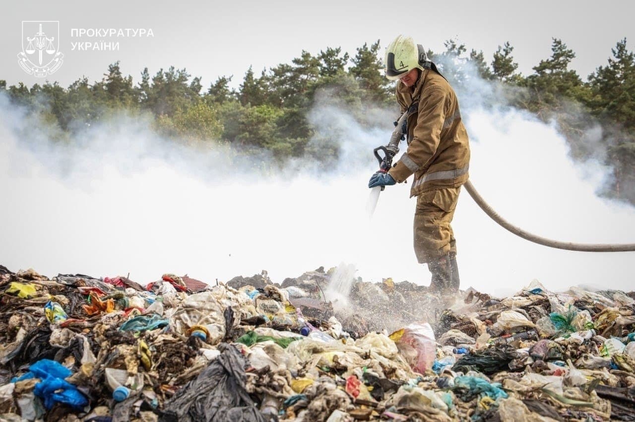 Ілюстративне фото. Пожежа на Макухівському сміттєзвалищі