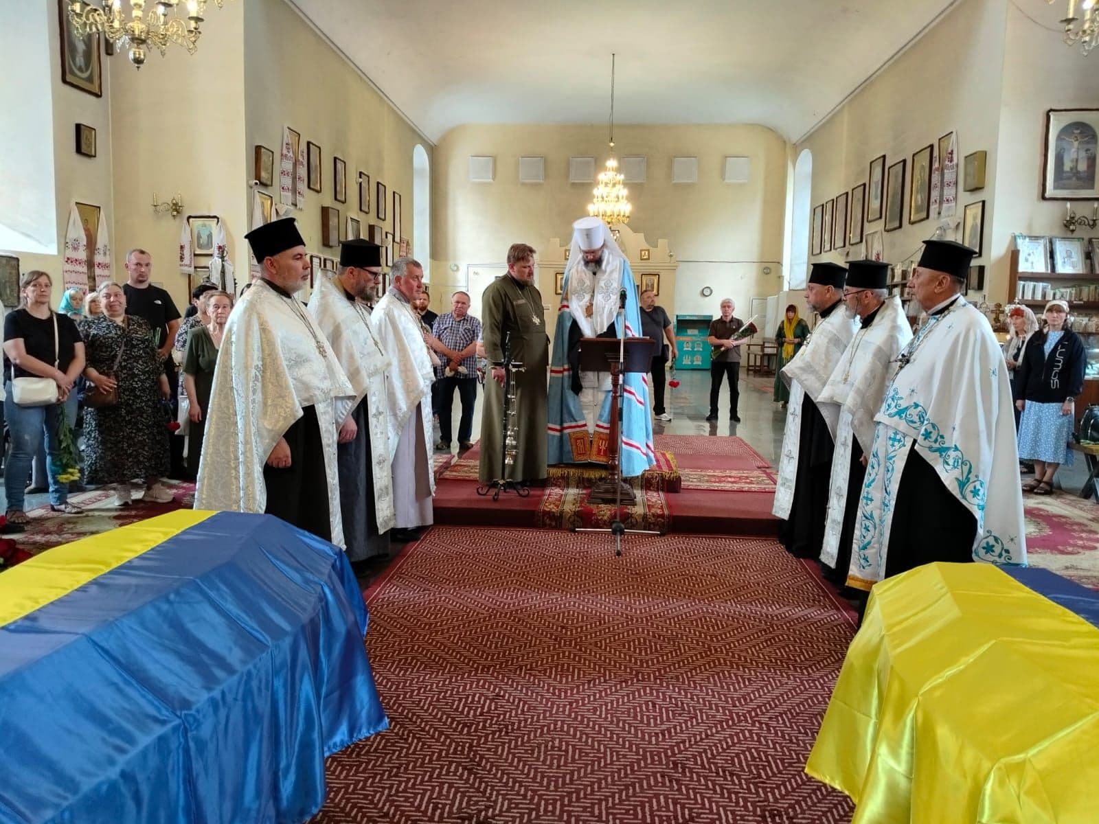 Прощання з Антоном Ципуковим і Євгеном Крючковим