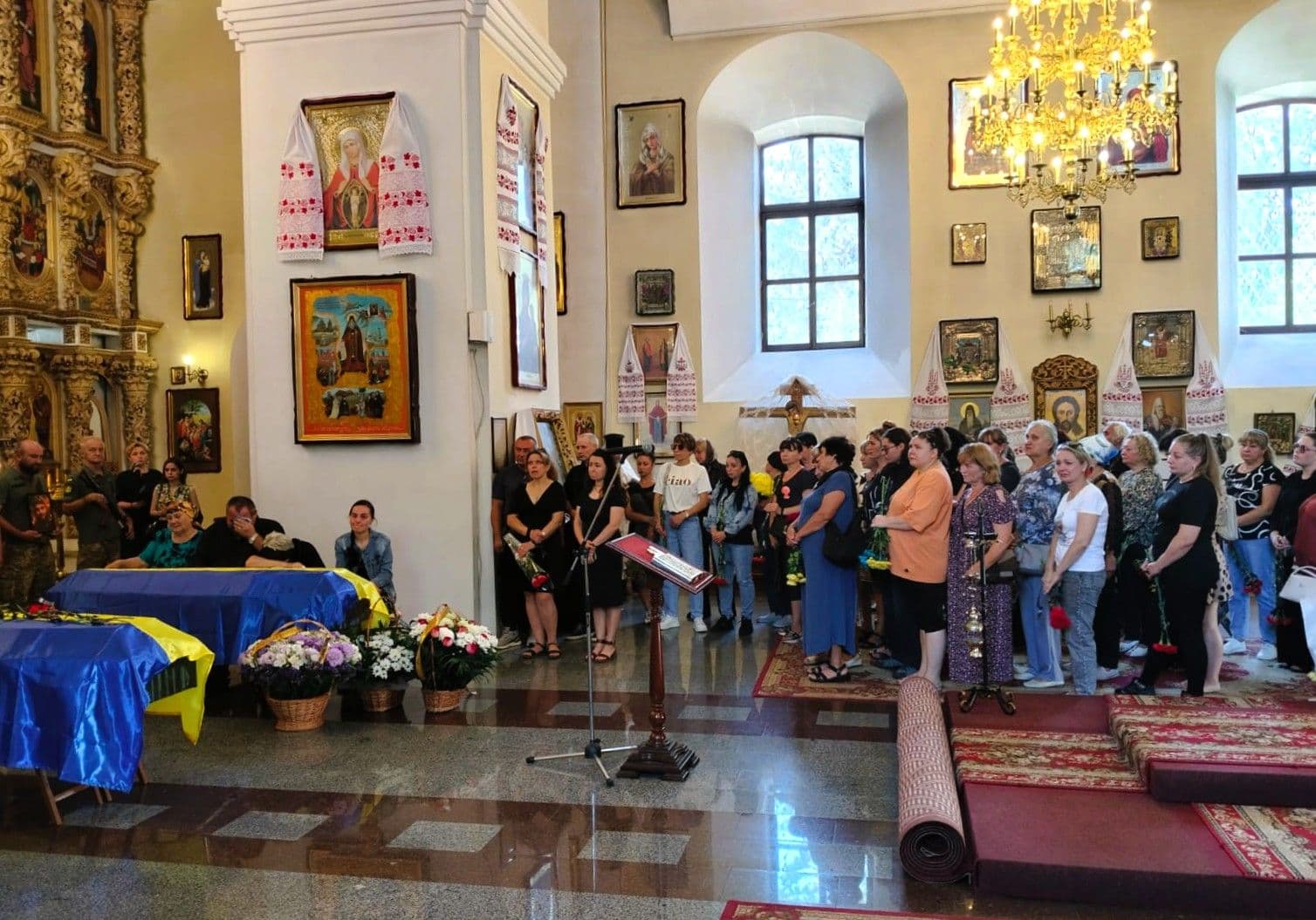 Прощання з полеглими захисниками у Полтаві
