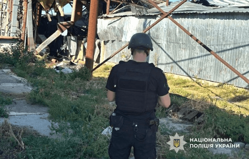 Правоохоронці фіксують наслідки обстрілів