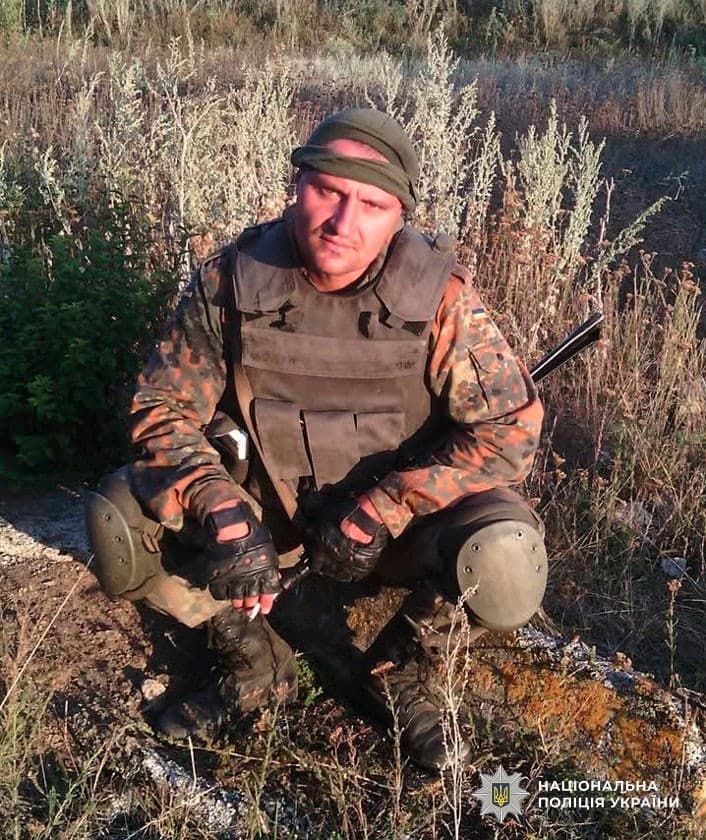 Військовий знайшов у собі сили повернутися до активного життя та продовжує служити суспільству, працюючи інспектором першої категорії відділу служби 102 поліції Полтавщини.