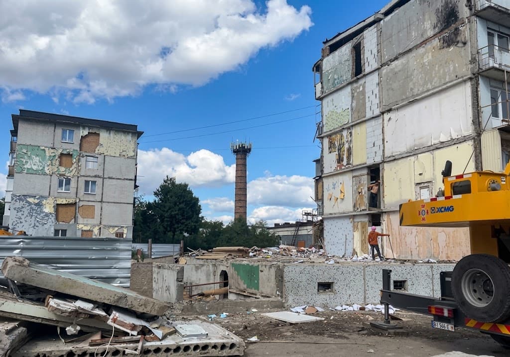 Завершують демонтажні роботи на Браїлках