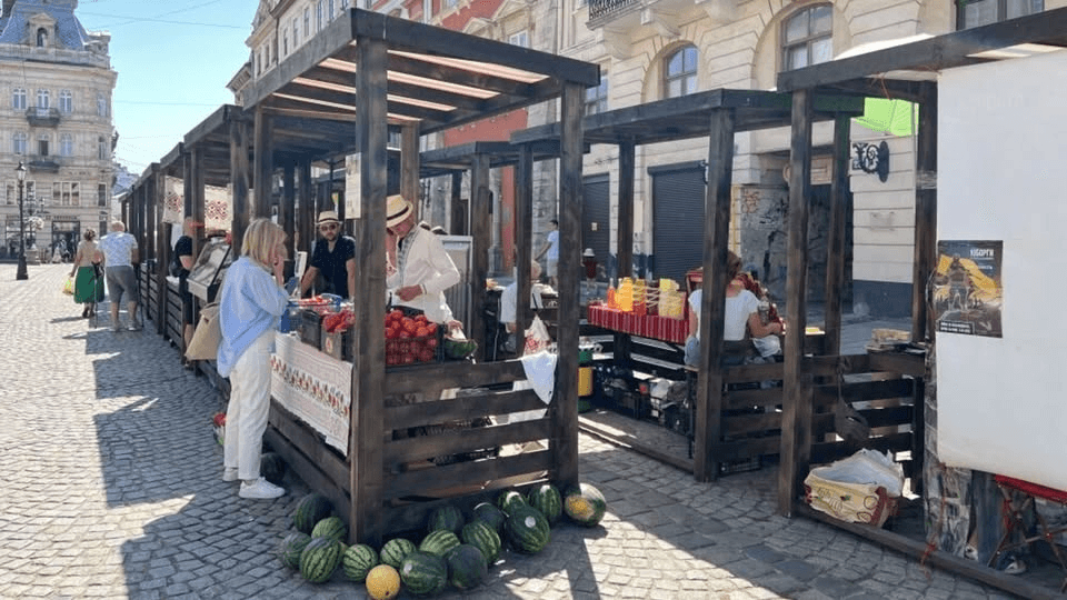 Ілюстративне фото. Фермерський ярмарок на площі Ринок у Львові