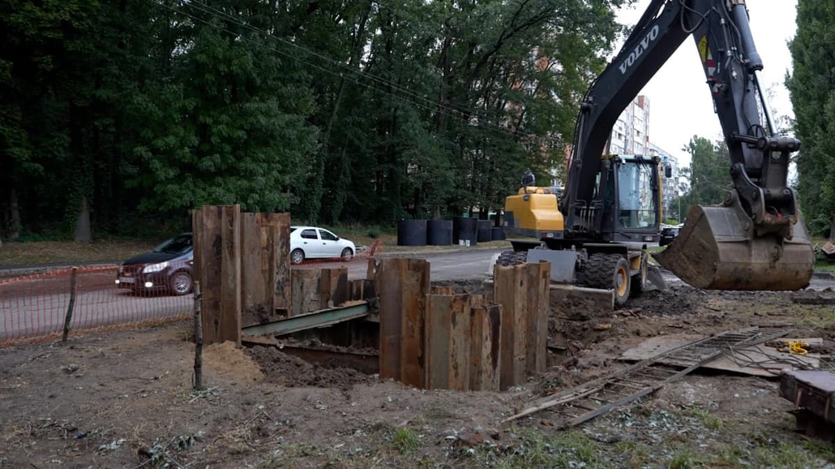 Ремонт каналізаційного колектора на вул. Кузьми Скрябіна