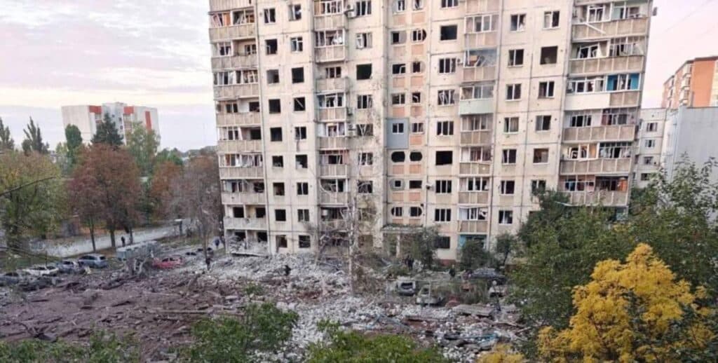 Хвилі стратегічних крилатих ракет Х-101 атакували Кременчук – монітори