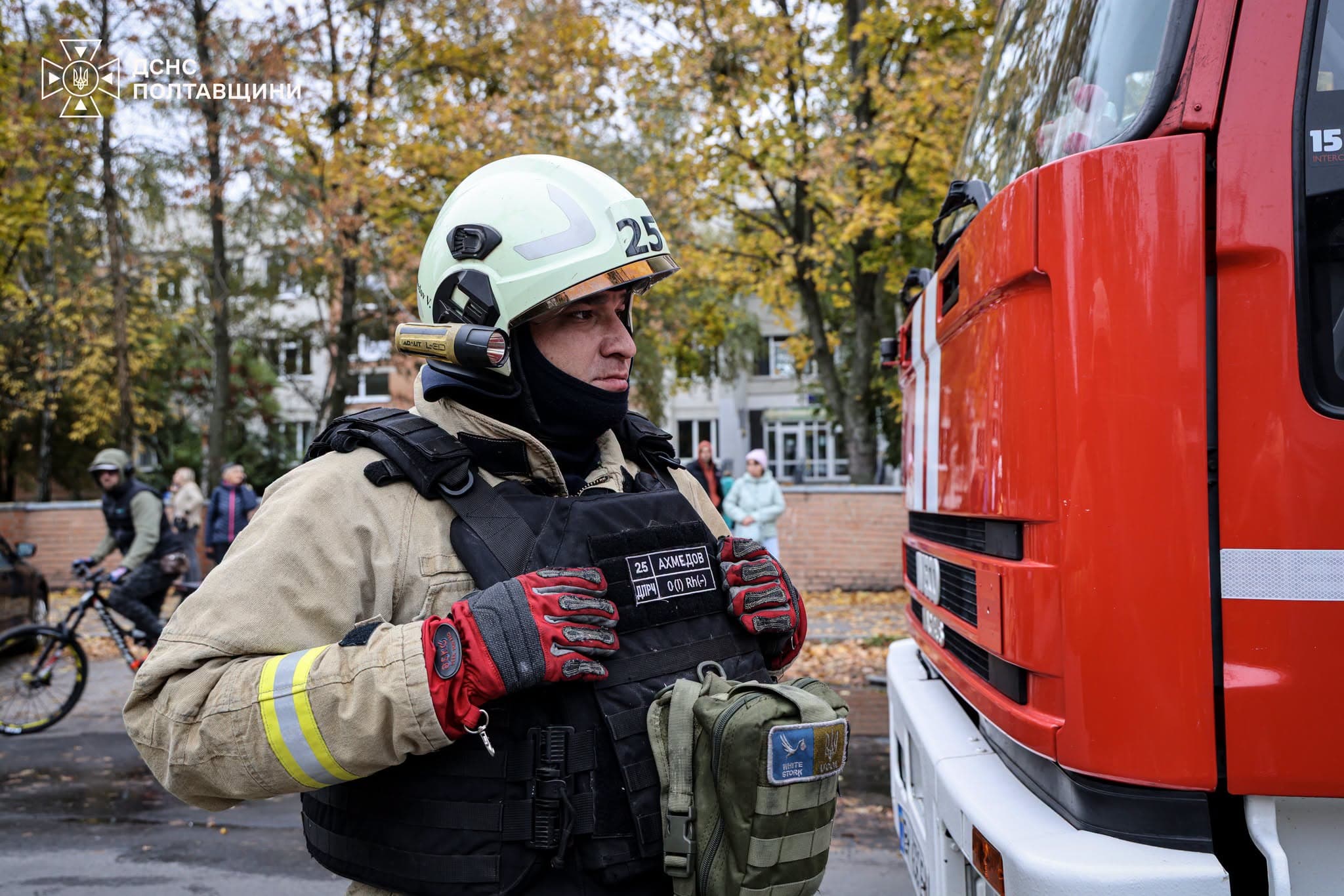 Рятувальник на місці обстрілу Полтави