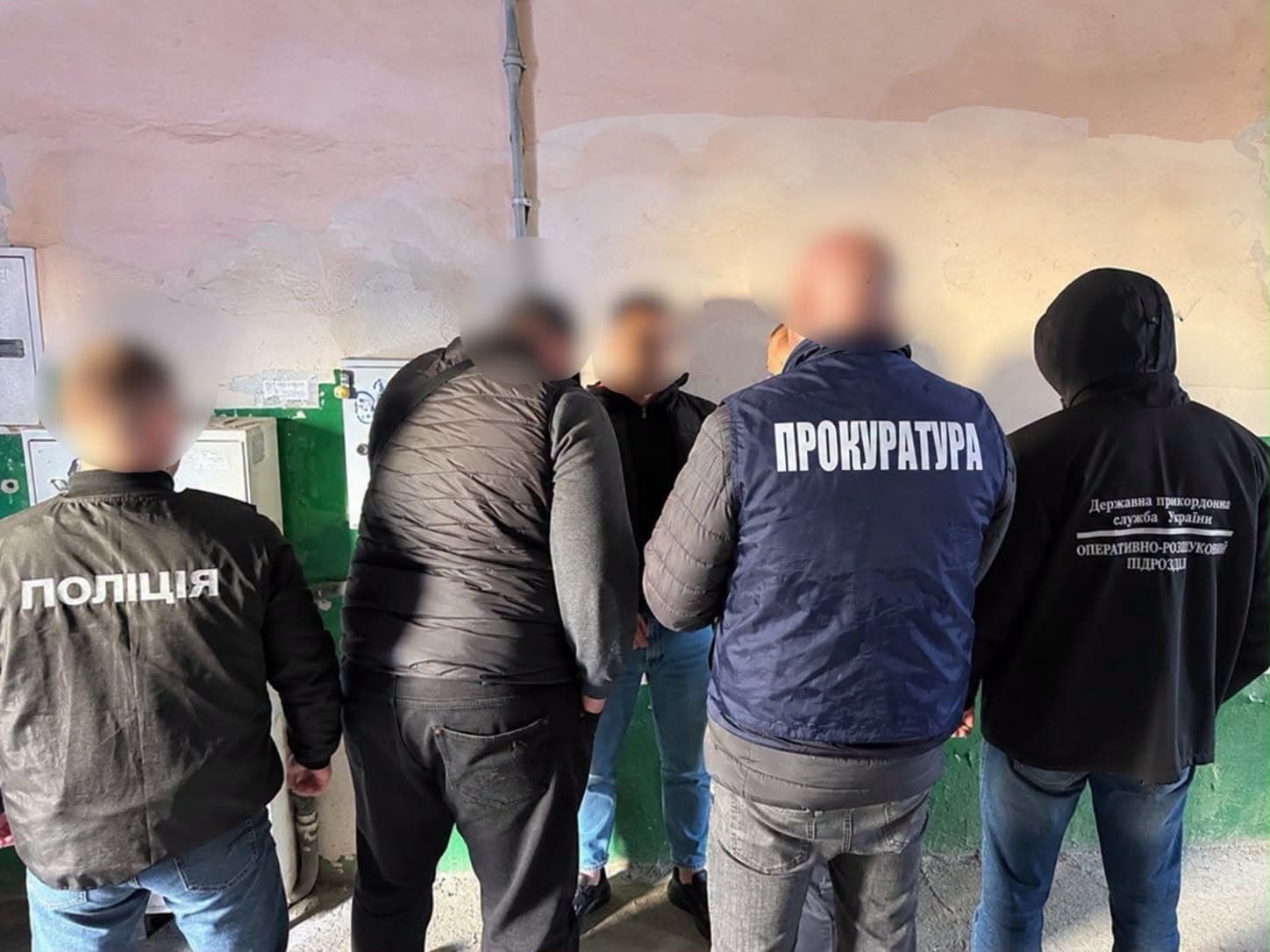 Житель Полтавщини за 7 тисяч доларів обіцяв переправити чоловіка