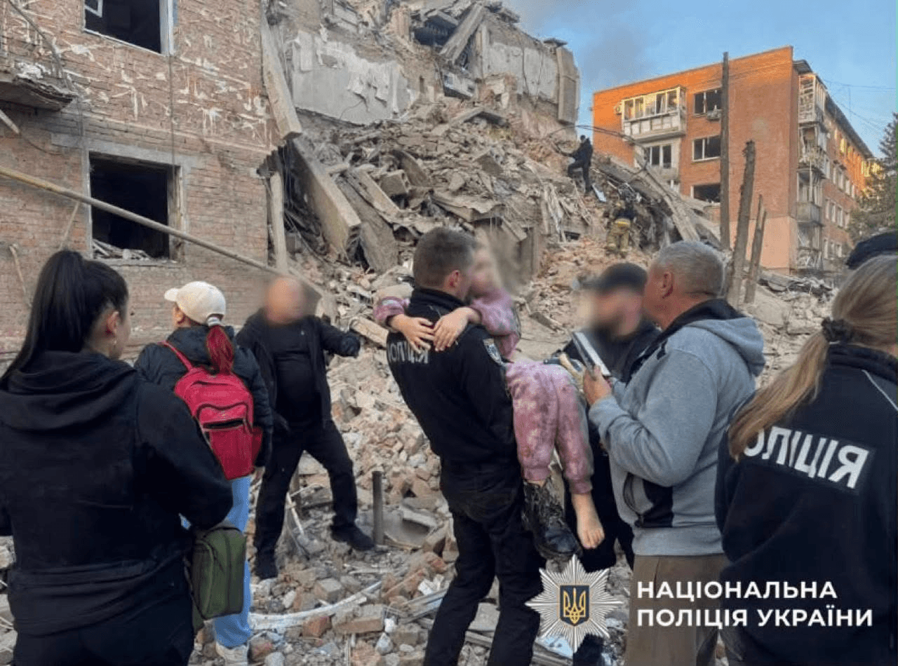 Наслідки обстрілу Кременчука 8 жовтня