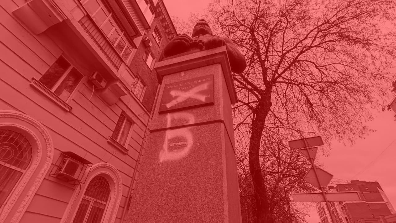 Пам’ятник Ватутніу в Полтаві