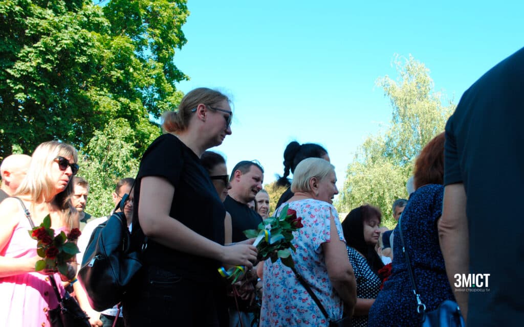 Сльози за героями