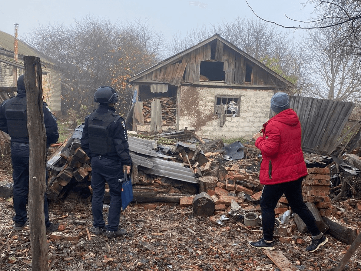 Ілюстративне фото. Наслідки обстрілу на Сумщині