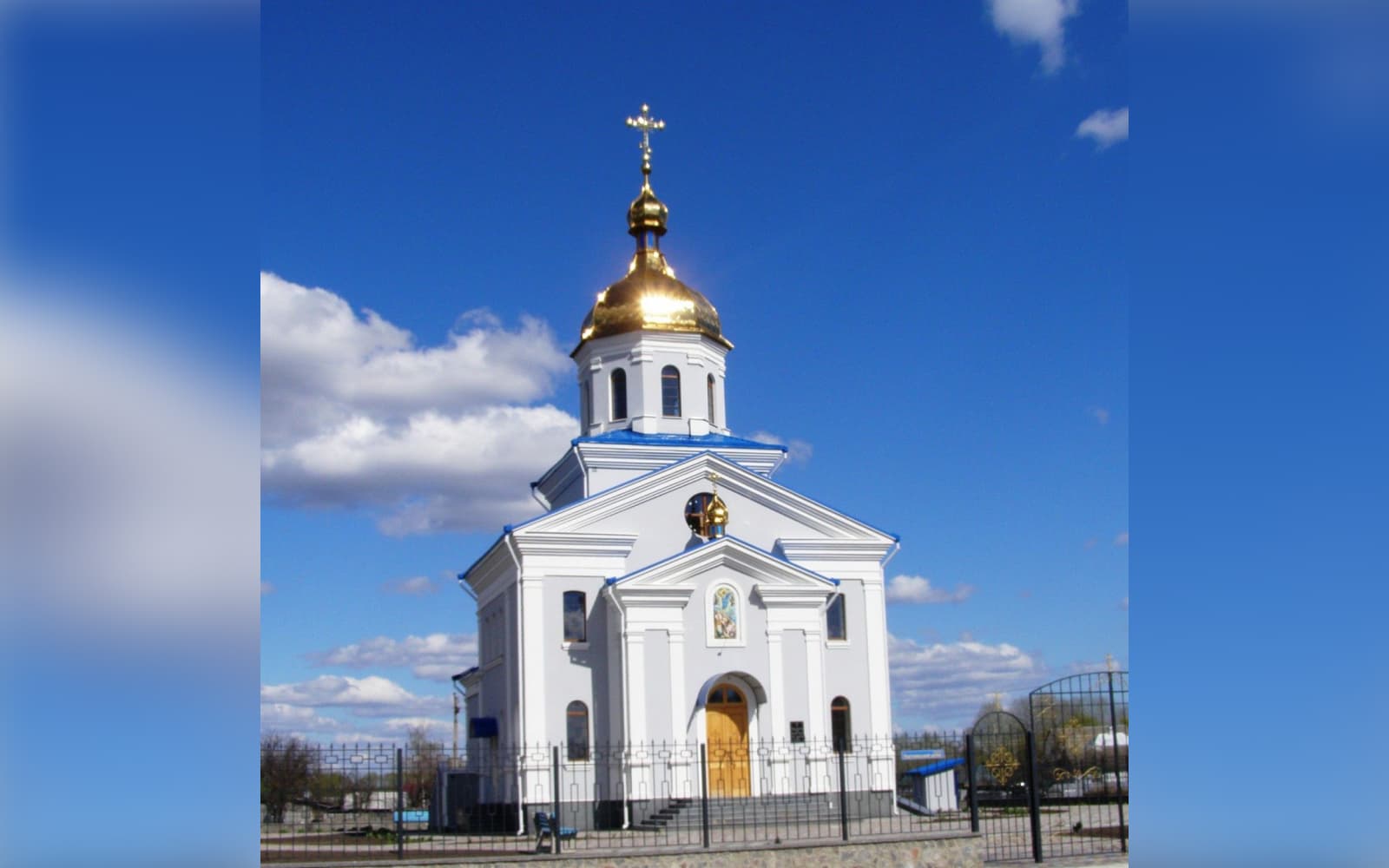 Релігійна громада на Полтавщині залишила московську церкву