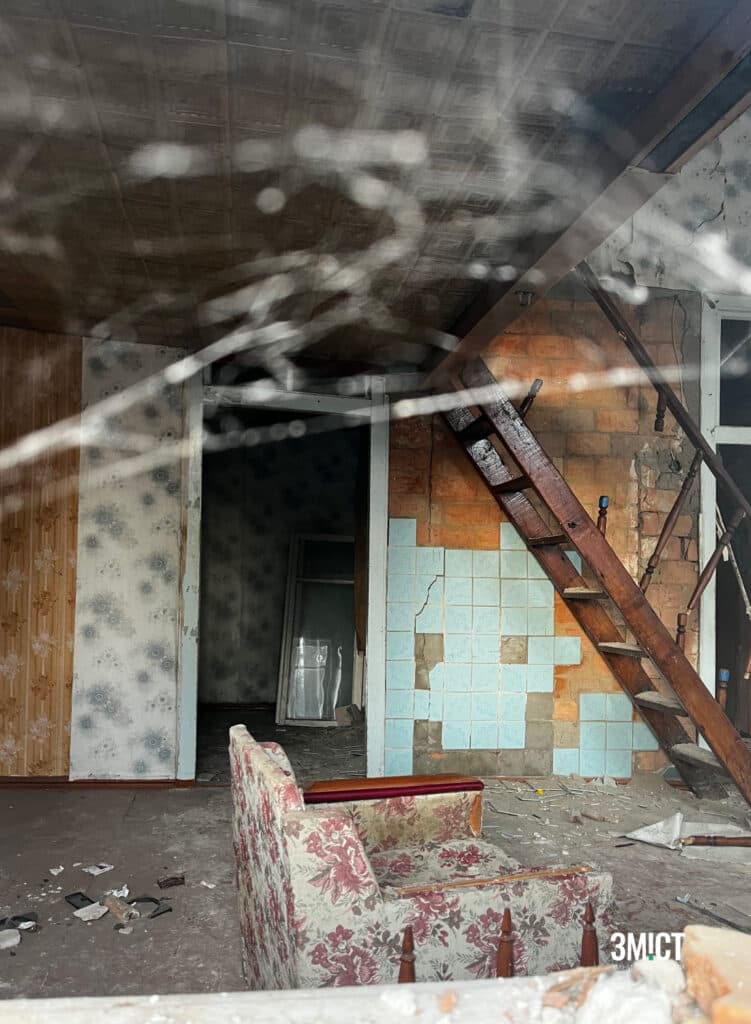 Будинок з ножицями в Полтаві: фото зсередини