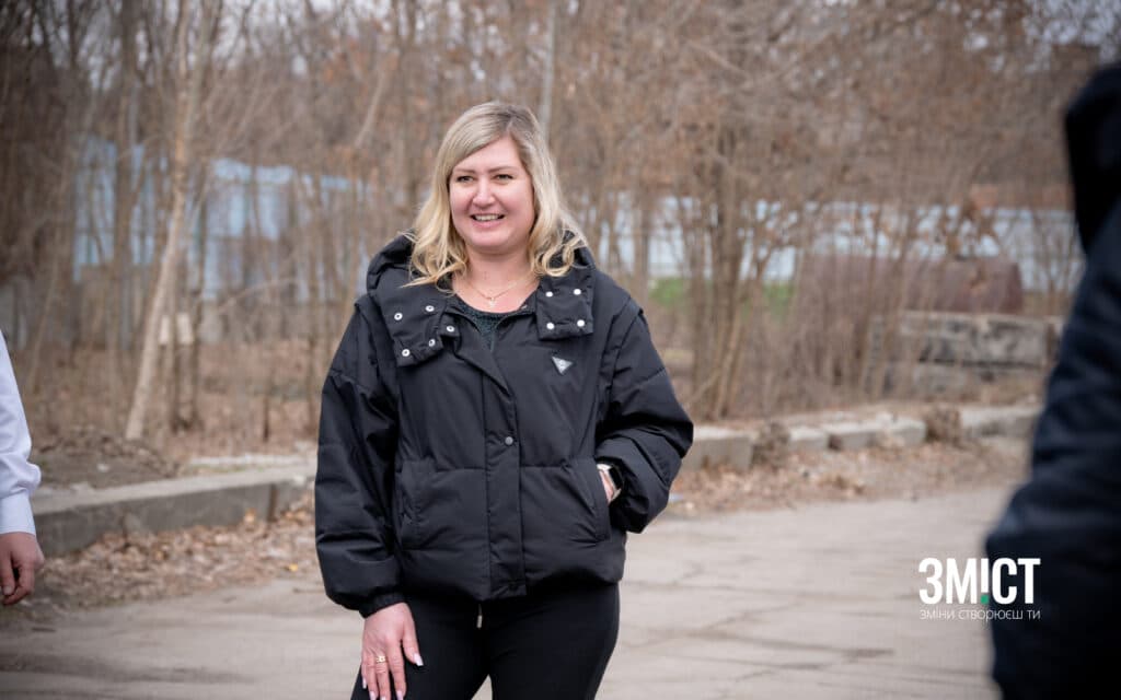 Полтавська компанія каже, що їм потрібні водійки. Їх навчають і прагнуть створити рівні можливості для всіх охочих керувати автобусами.