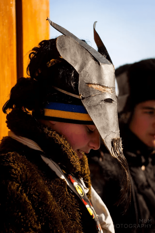 Вертеп – це одна із найстаріших культурних українських традиції, яка знову і знову повертається в моменти історичних зламів. Через образи Ірода, Смерті, Чорта, Козака й інших персонажів вертеп говорить про владу й насильство, гріх і покарання, смерть і життя. Змінюються епохи, однак вертеп залишається актуальним – від XVII століття до сьогодні. 