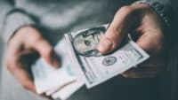 Як уникнути шахрайства під час обміну валюти