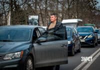 Полтавці зупинили центр міста, щоб вшанувати пам’ять загиблих (ФОТОРЕПОРТАЖ)