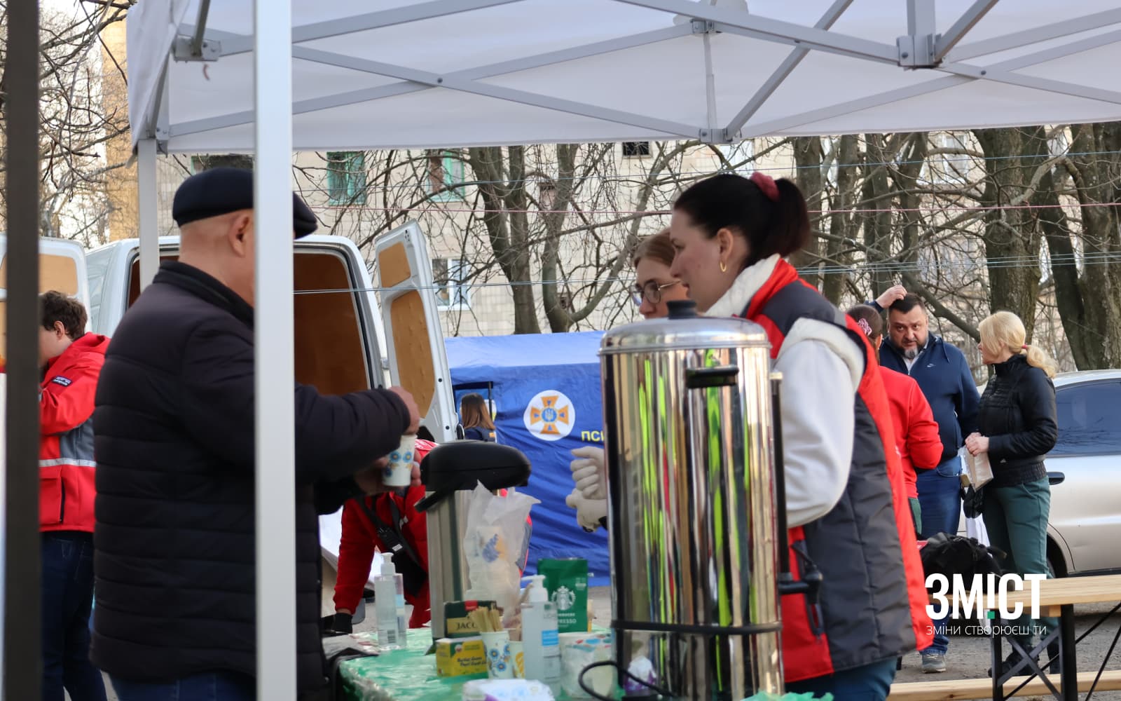 Ілюстративне фото. Допомога людям, постраждалим від обстрілу