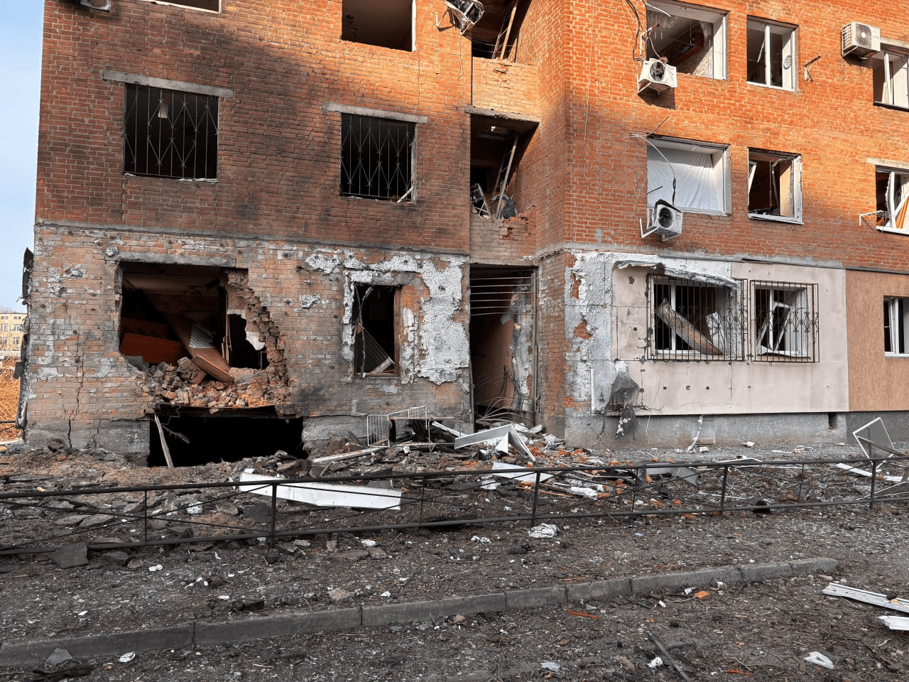 Наслідки обстрілу Полтави 24 березня