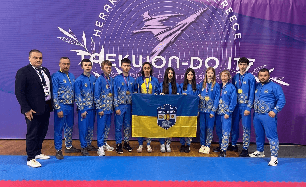 Спортсмени зі своїми нагородами