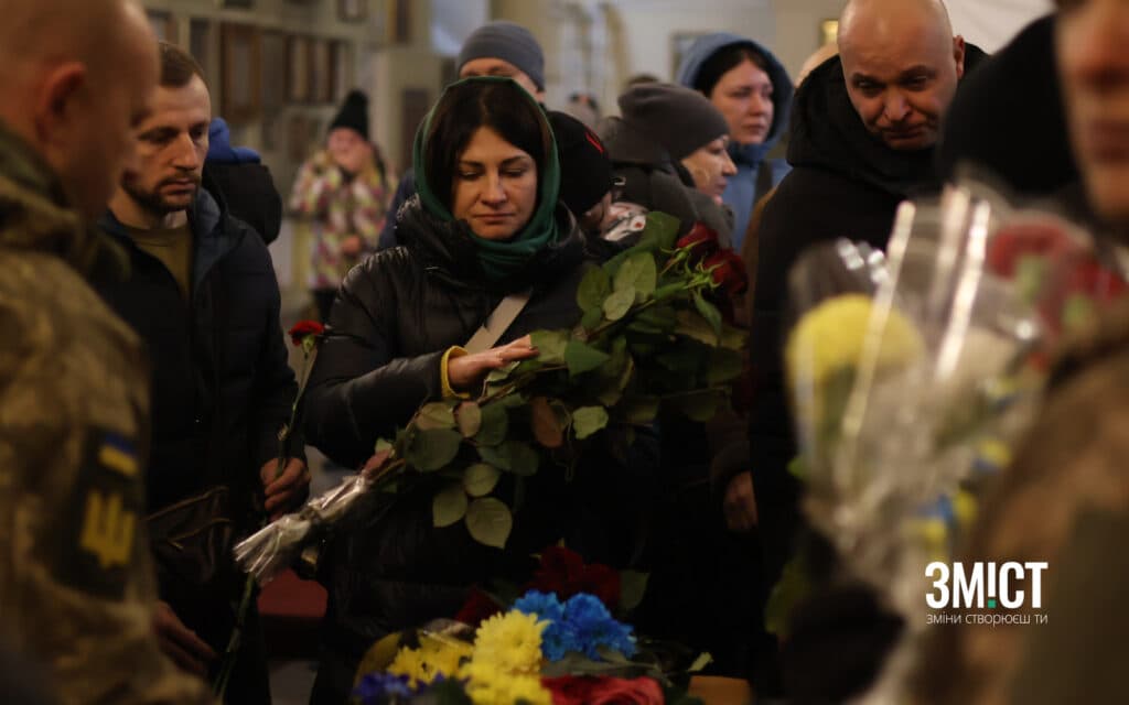 Прощання в Полтаві. Олександр Жадінець на щиті