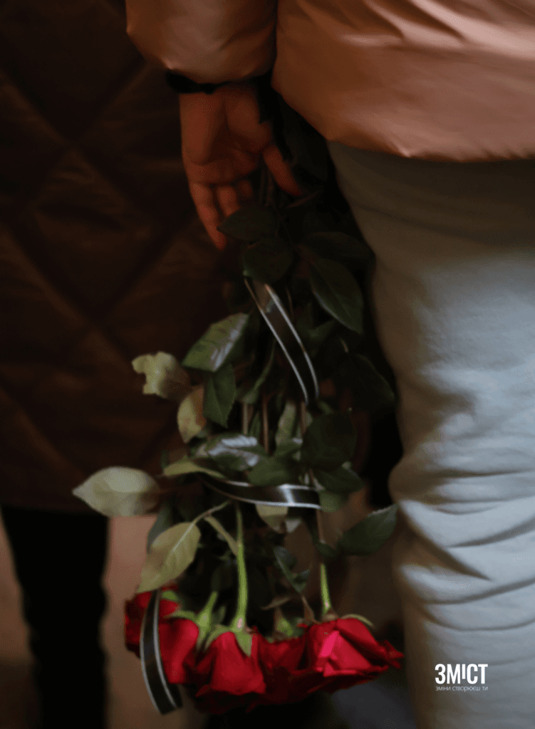 Прощання в Полтаві. Олександр Жадінець на щиті