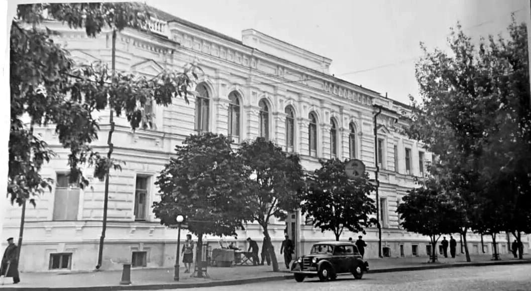 Готель «Театральний»