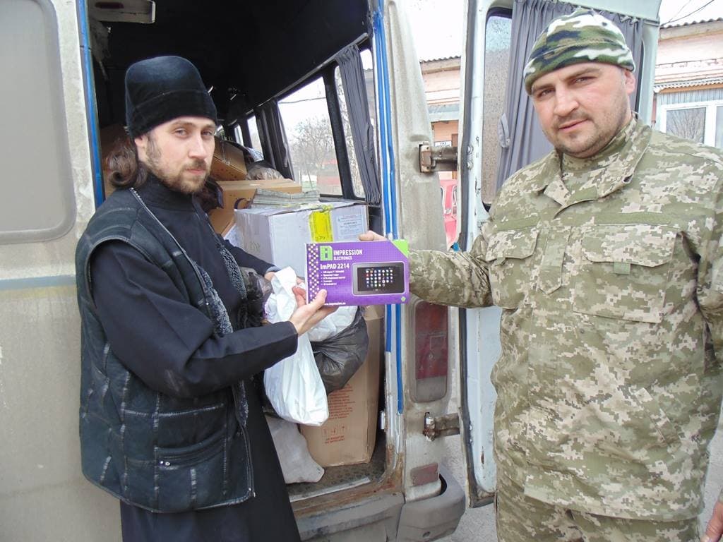 Волонтерство – важливий складник сучасного життя України. Волонтери й волонтерки підтримують наших військових. І ця історія – про них.