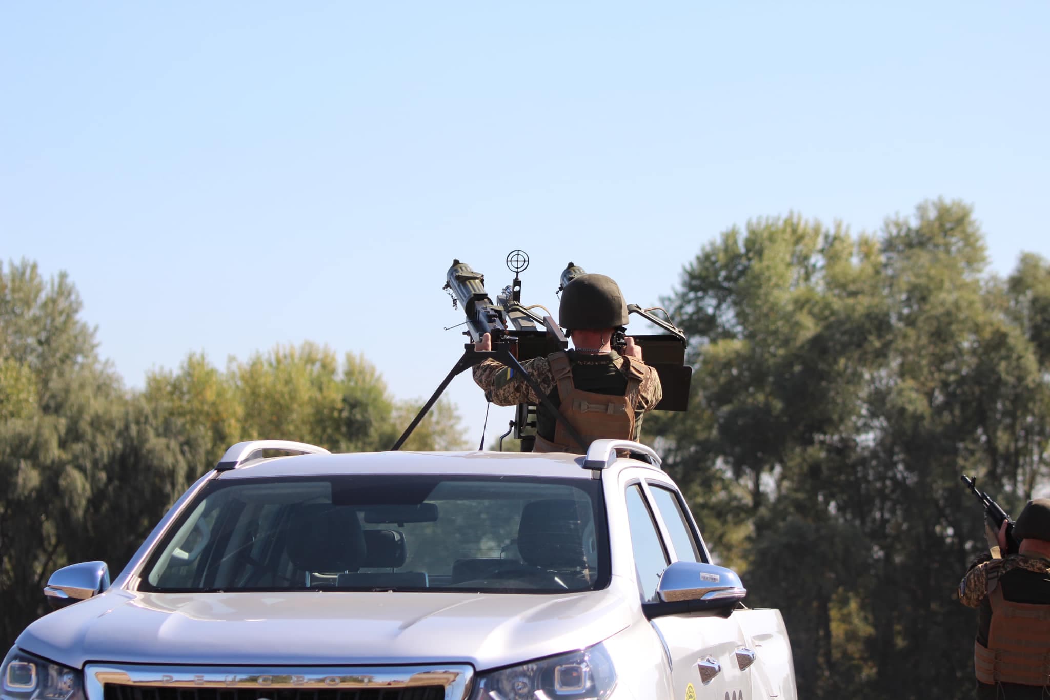 Мобільні вогневі групи збивають ворожі дрони