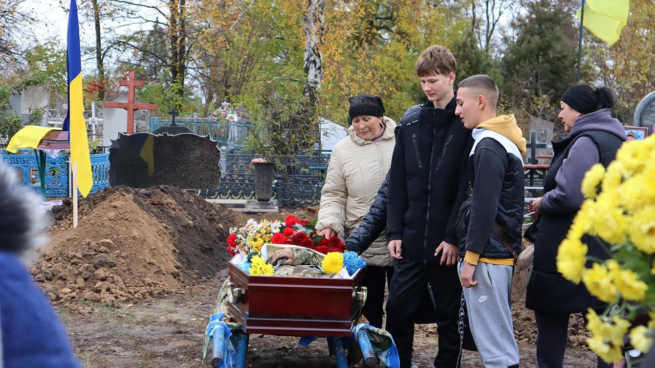 Прощання з героєм у Кобеляцькій громаді