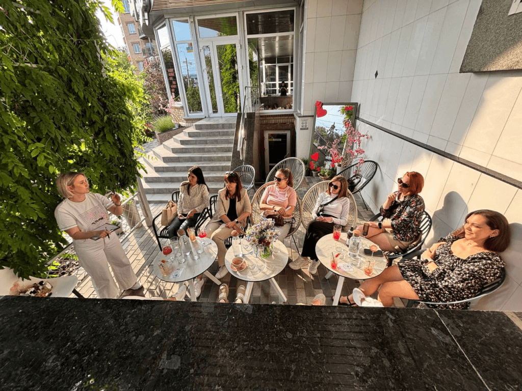 Катерина Доценко на лекції з парфумерії